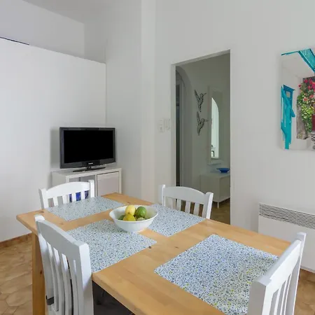 Comfortable Two Bedroom Páros